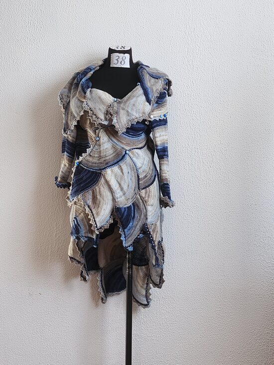 Adīta jaka, veste "Gliemezītis"